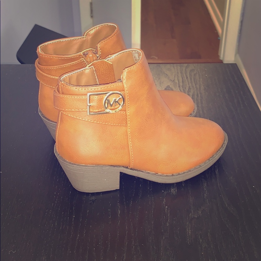 Brand new/never worn ankle boots